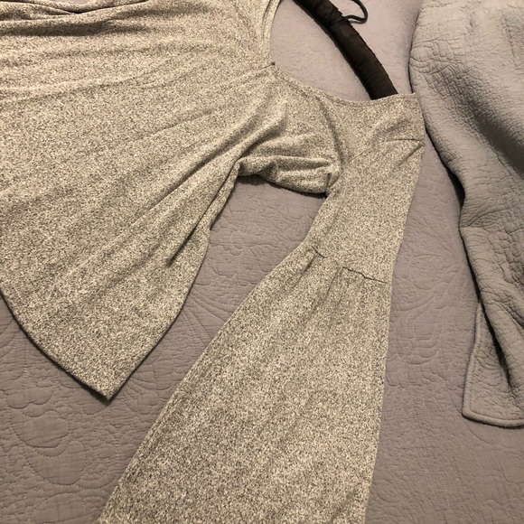 DESIGN LAB  L&T....... flowing arm sweater - Picture 3 of 8